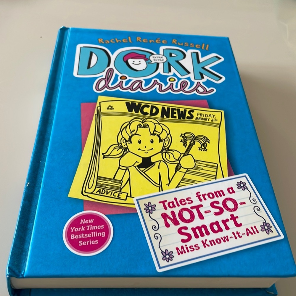 Book Dork Diaries used